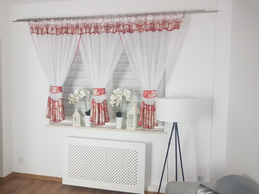Firana gotowa “kokony” czerwona