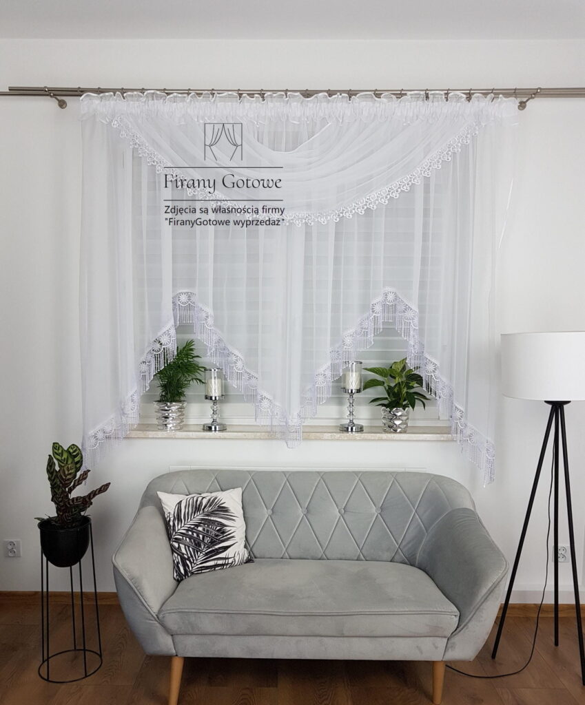 Firana z lambrekinem oraz gipiurą 400x180cm
