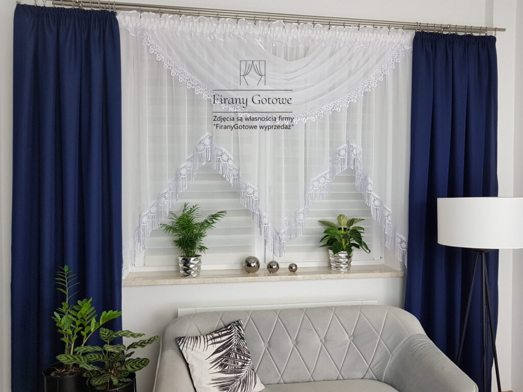 Firana gotowa z lambrekinem oraz gipiurą