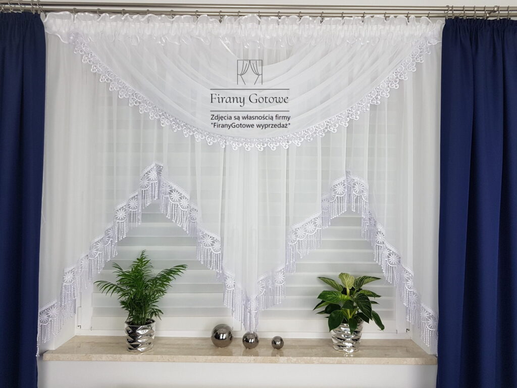 Firana gotowa z lambrekinem oraz gipiurą