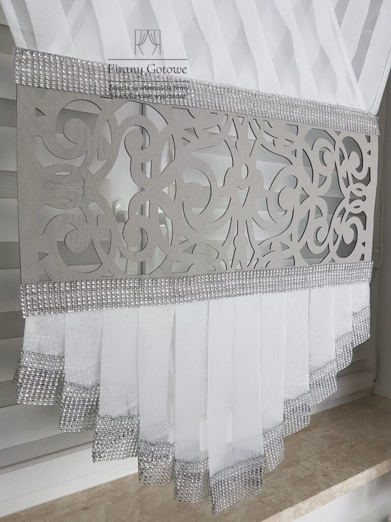 Zestaw dekoracyjny panel z zasłonami - szary