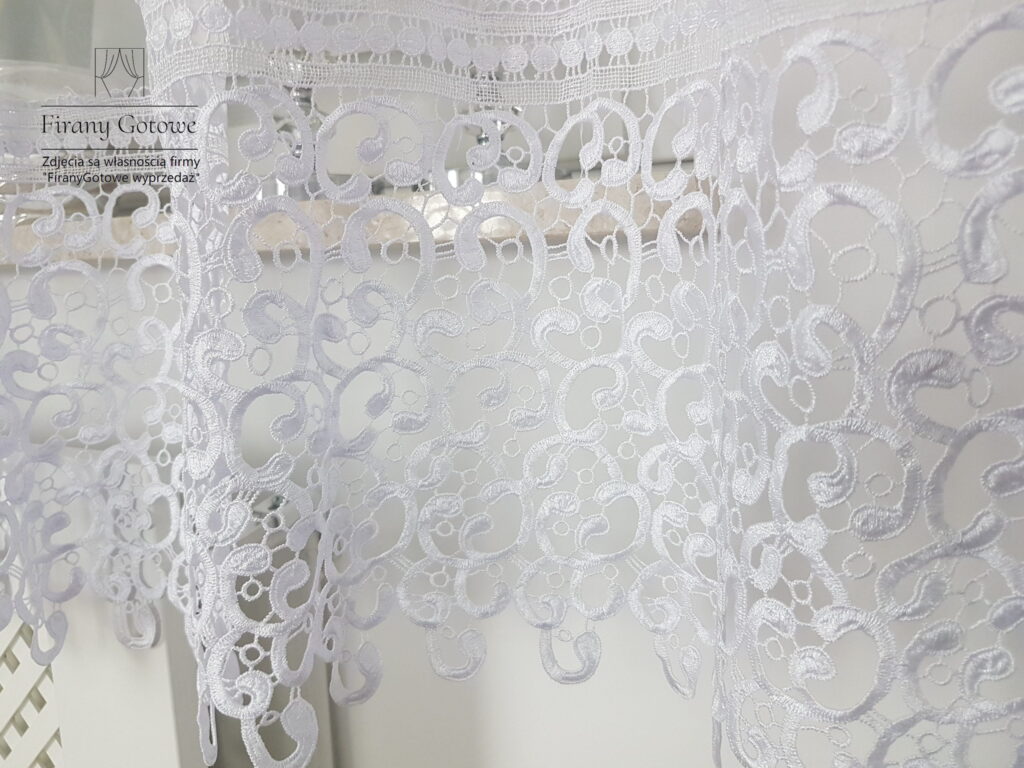 Firana gotowa z gipiurą 30cm
