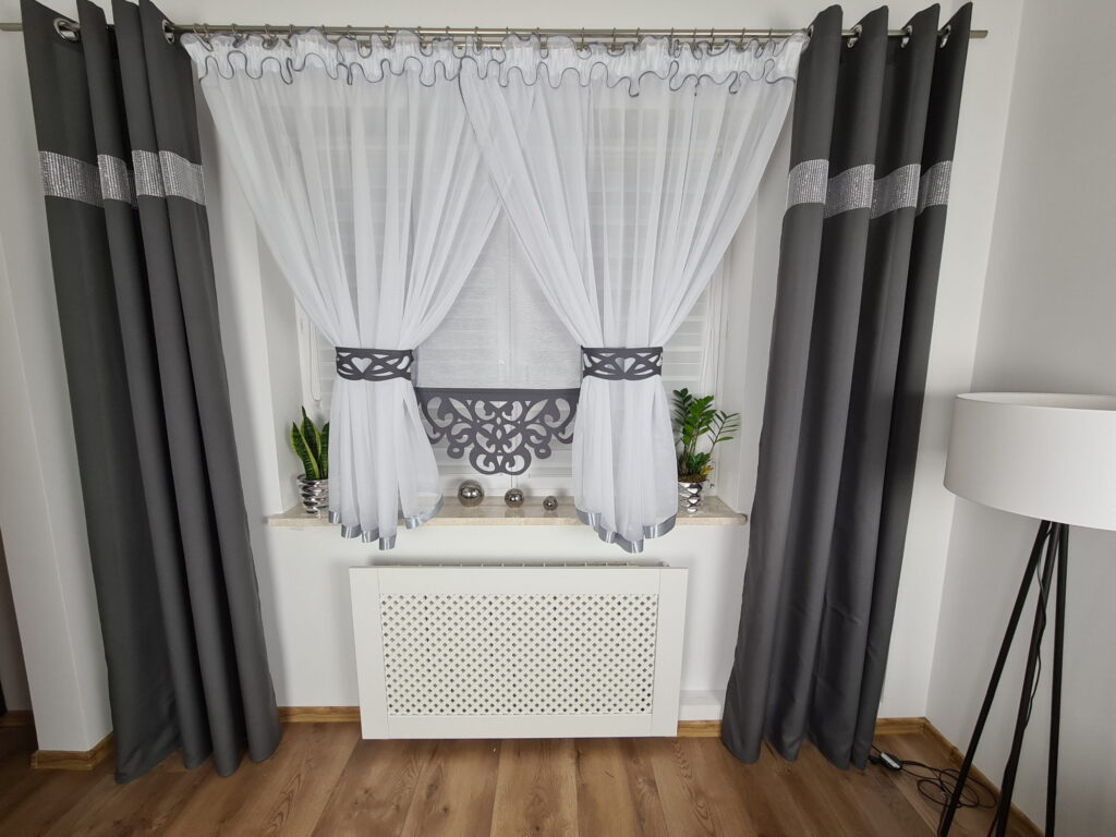 Firanka z panelem- szara