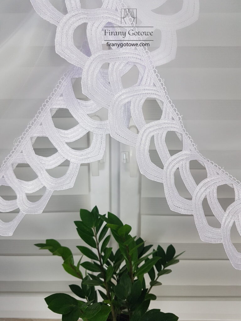 Firanka gotowa z gipiurą 400/160cm