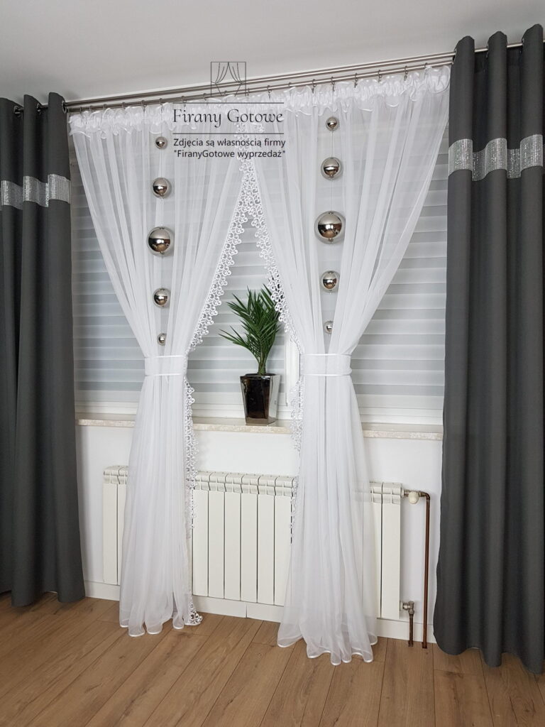 Długa firanka z gipiurą 400/250cm