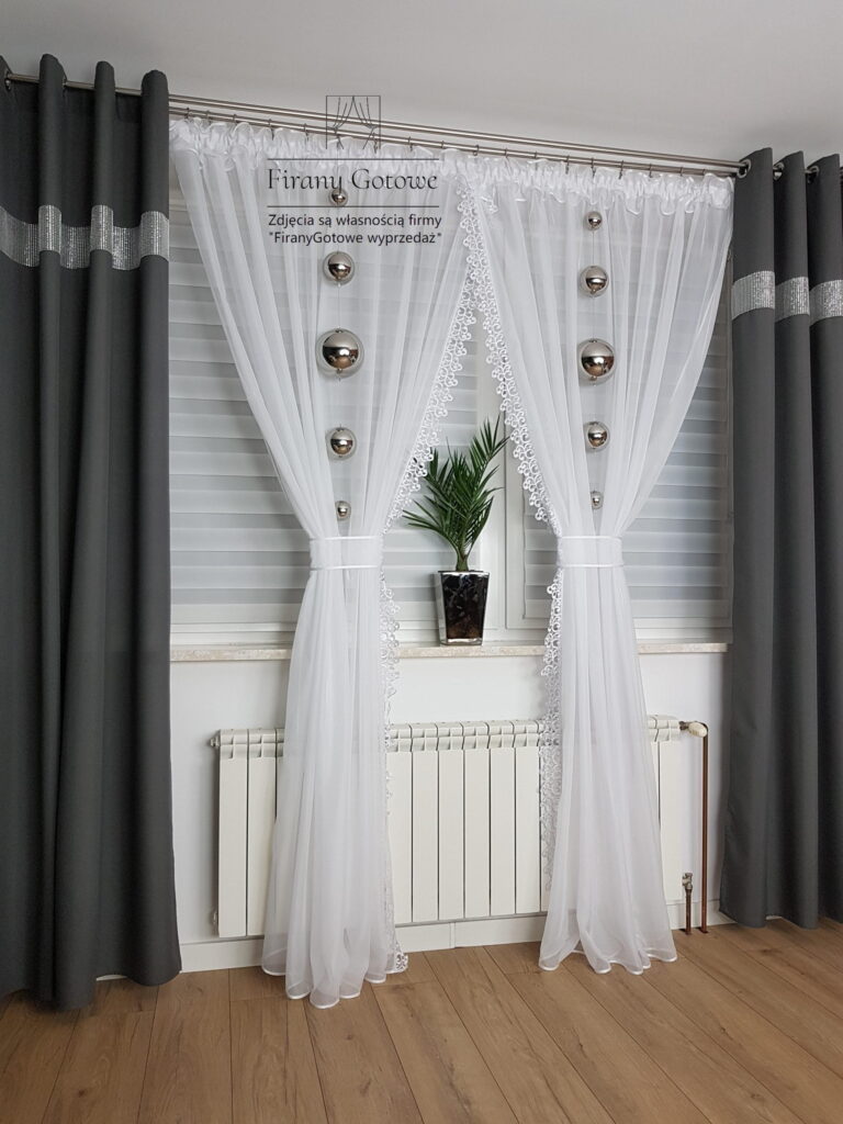 Długa firanka z gipiurą 400/250cm