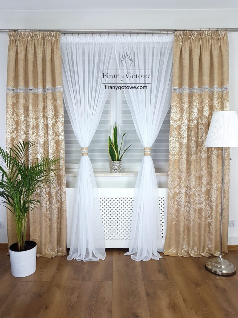 Firanka z zasłonami-komplet złoty