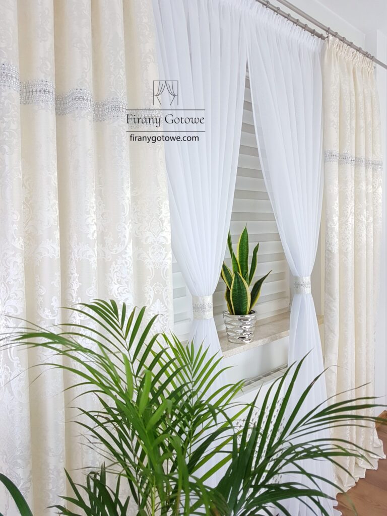 Firanka z zasłonami-komplet ecru