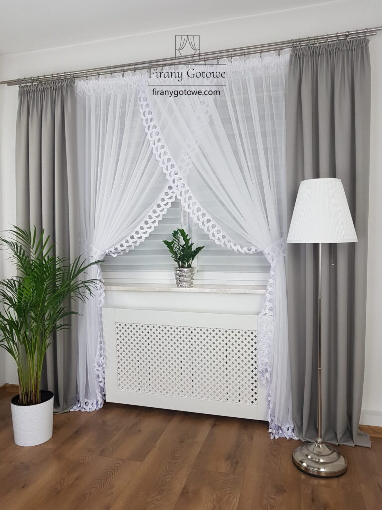 Firanka gotowa z gipiurą 400/250cm