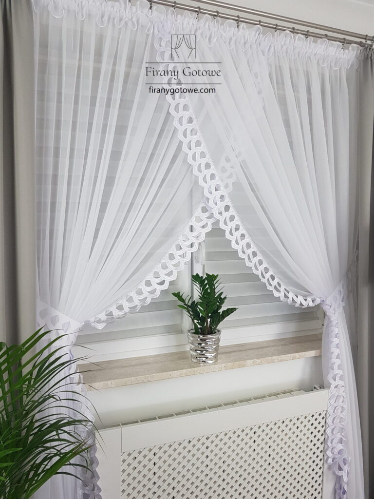 Firanka gotowa z gipiurą 400/250cm