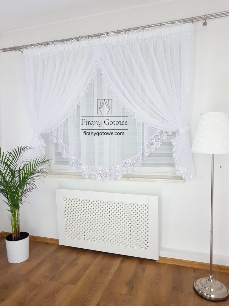 Firanka z gipiurą uszyta z woalu 400x160cm