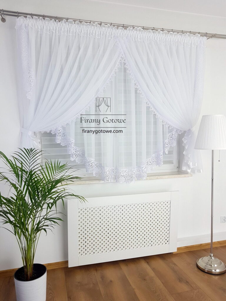 Firanka z gipiurą uszyta z woalu 400x160cm