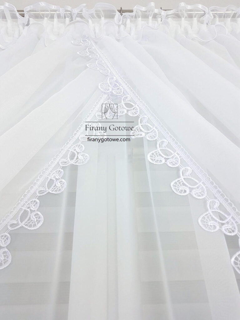 Firanka z gipiurą uszyta z woalu 400x160cm