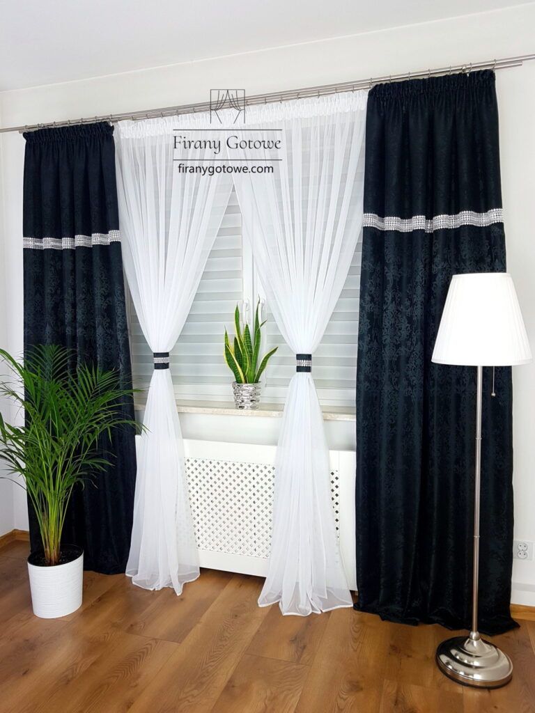 Firanka z zasłonami-komplet czarny
