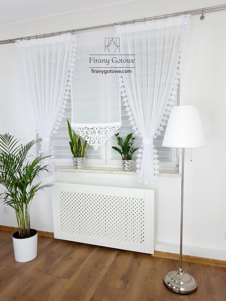 Firana gotowa sable z gipiurą  i panelem ażurowym