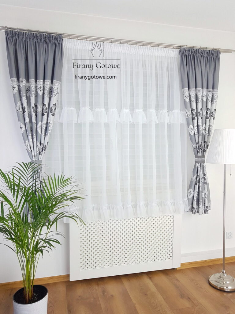 Firanka z falbankami oraz kompletem dwóch zasłon 180cm