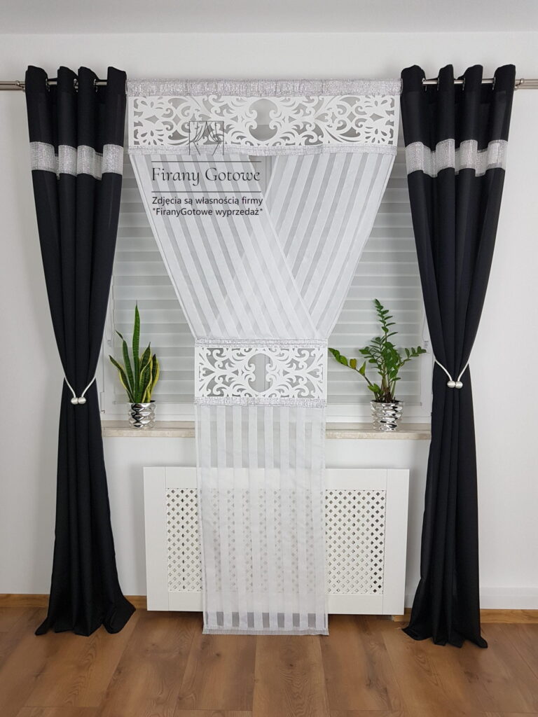 Panel dekoracyjny z cyrkonami i ażurem 250cm