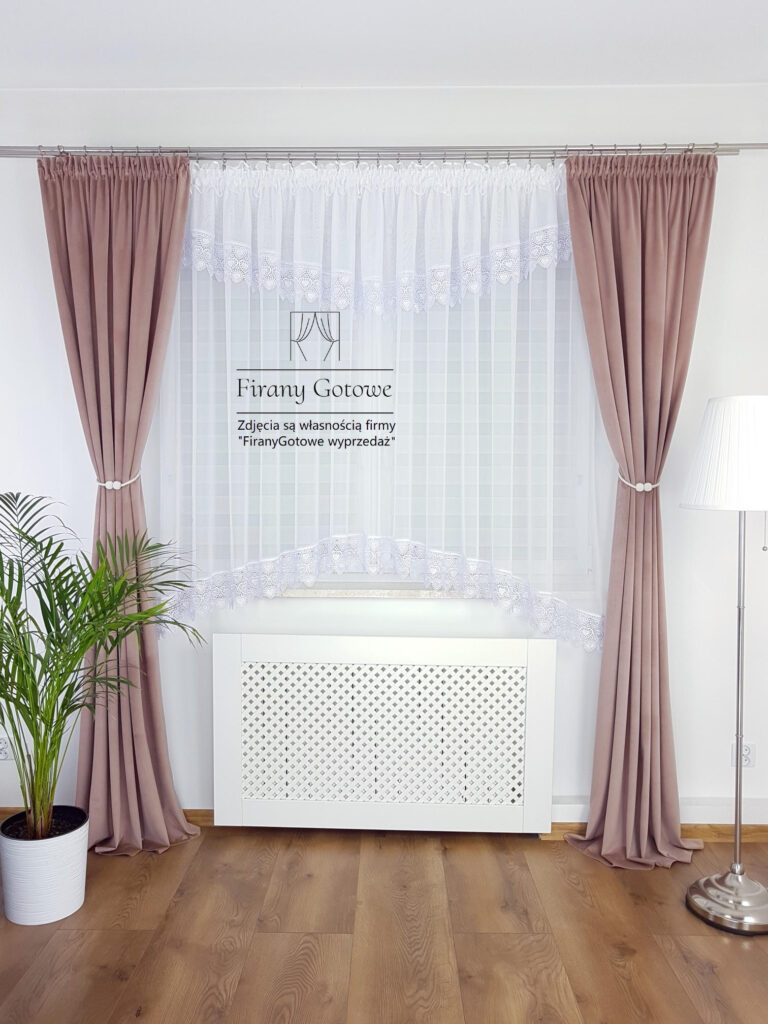 Firana z gipiurą 400 x 180  w białe serca