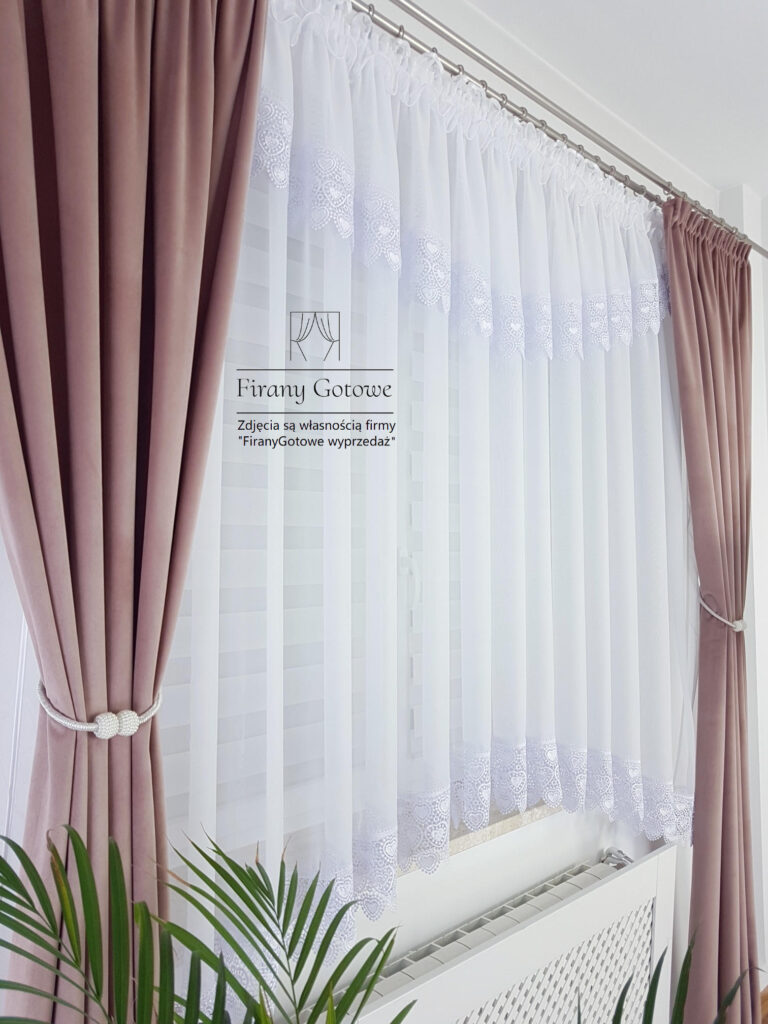 Firana z gipiurą 400 x 180  w białe serca