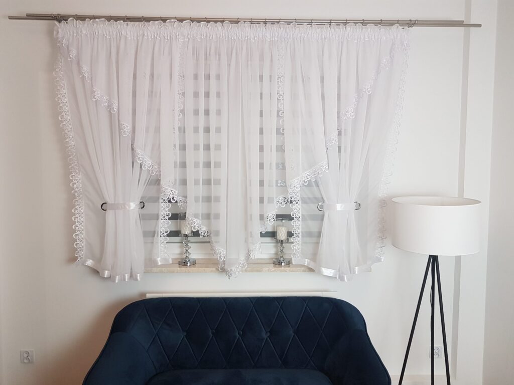 Firana z gipiurą 600/150cm