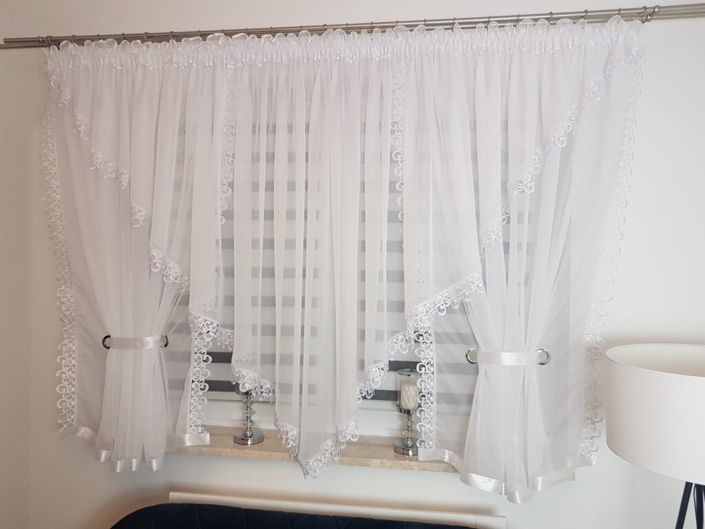 Firana z gipiurą 600/150cm