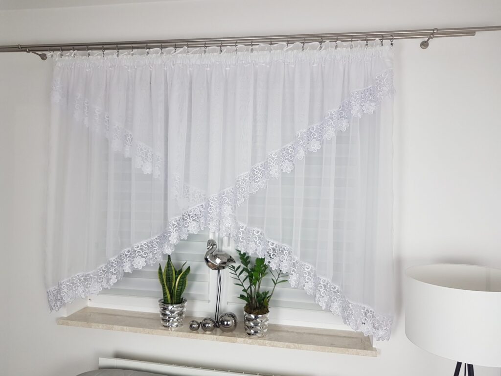 Firana z gipiurą 20cm