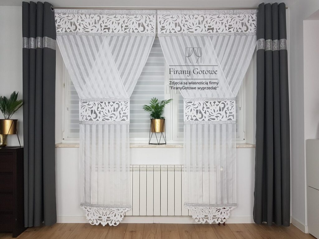 Modny panel dekoracyjny 250cm