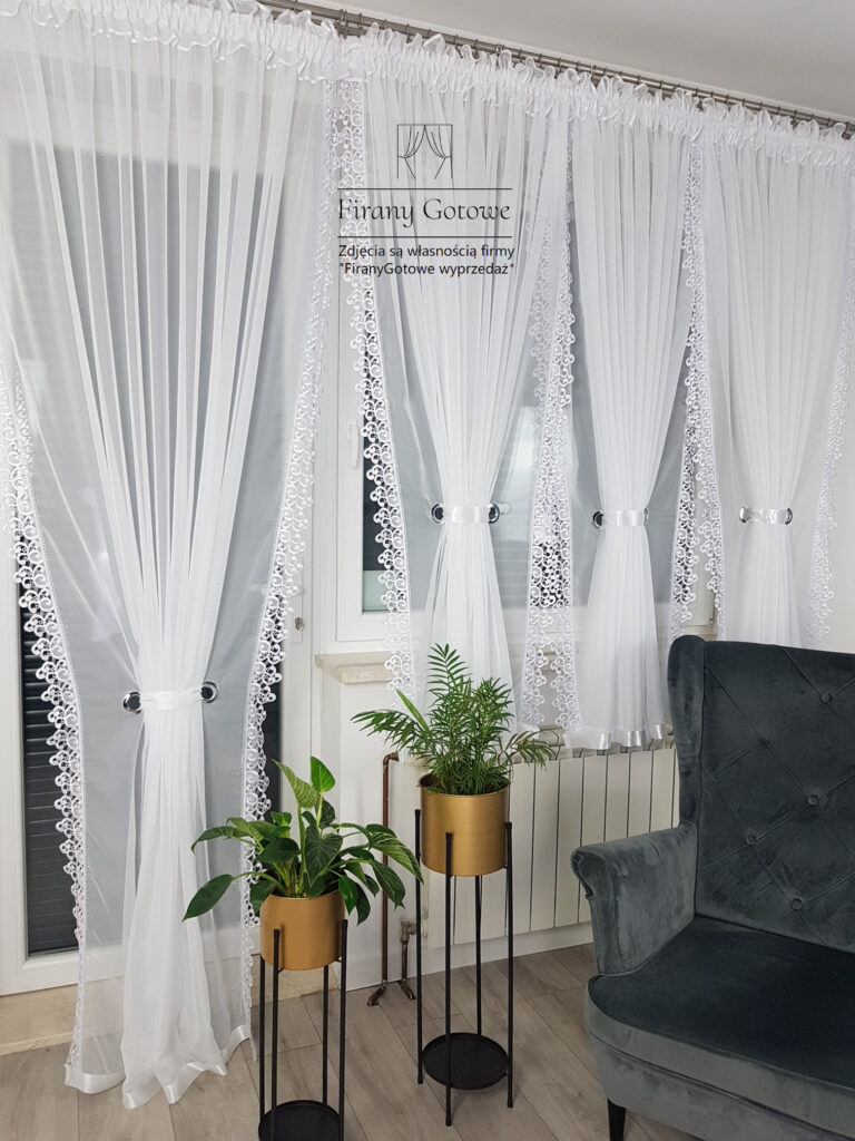 Firana gotowa z gipiurą 600/180cm