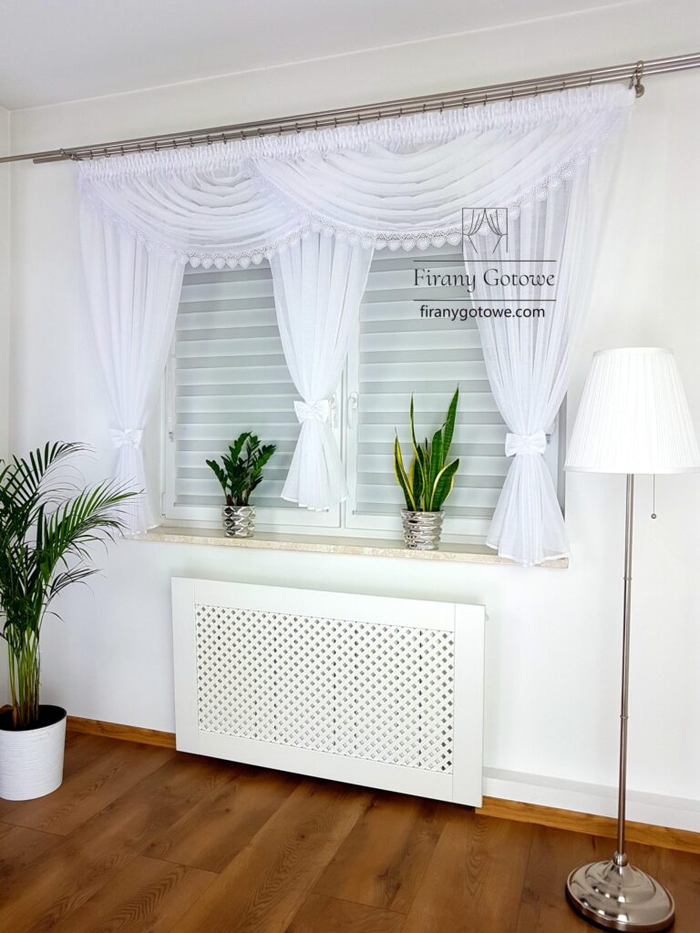 Firana do salonu sable 600 x 155 z gipiurą w serca