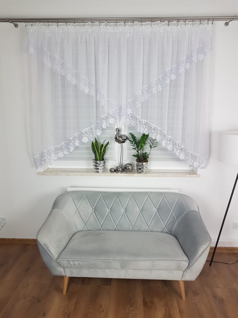 Firana z gipiurą 20cm