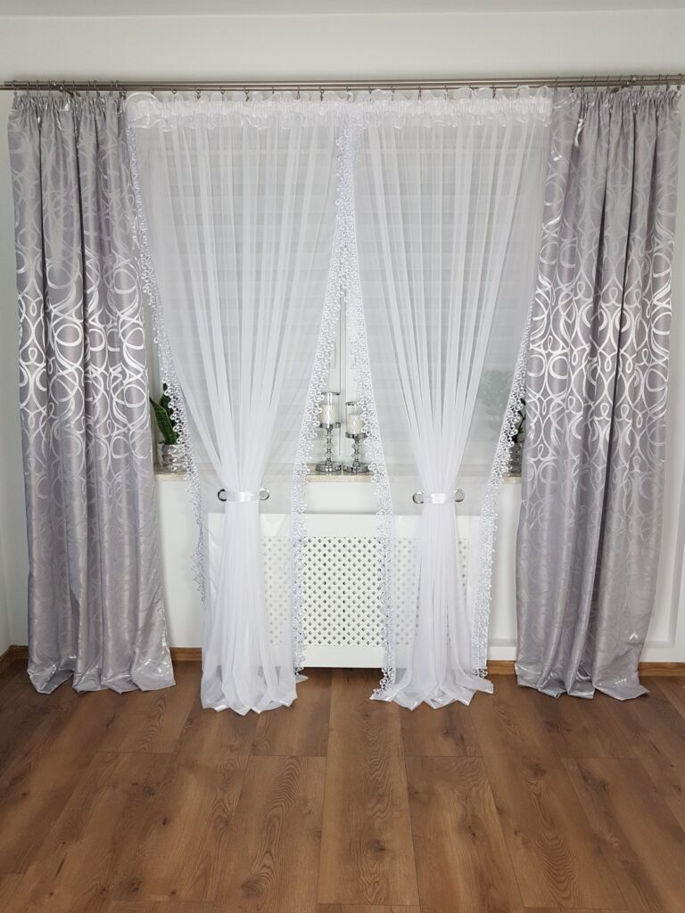 Firana z gipiurą dwa kokony 250cm