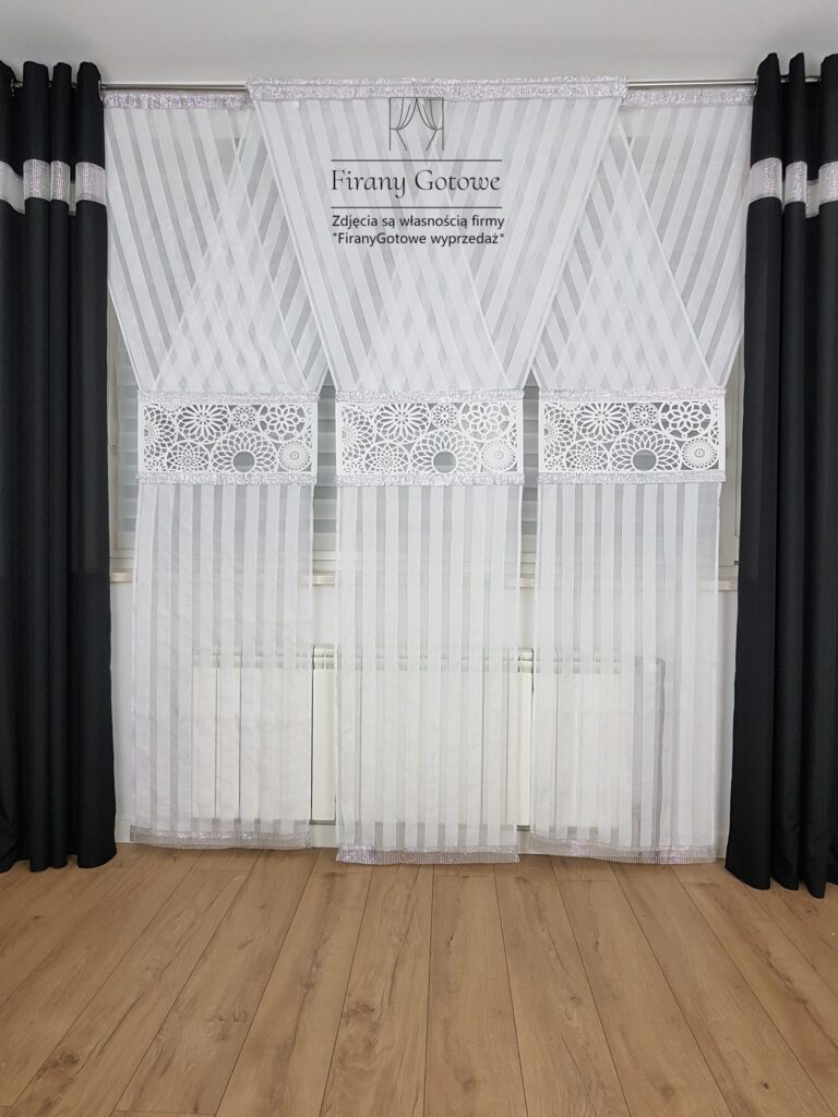 Panel dekoracyjny z ażurem 250cm
