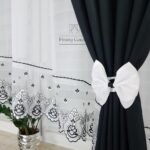Firana gotowa z zasłonami ozdobiona lambrekinem- czarna