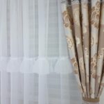 Firanka z falbankami oraz kompletem dwóch zasłon 180cm jasnobrązowy
