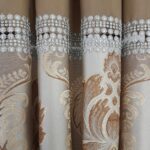 Firanka z falbankami oraz kompletem dwóch zasłon 180cm jasnobrązowy