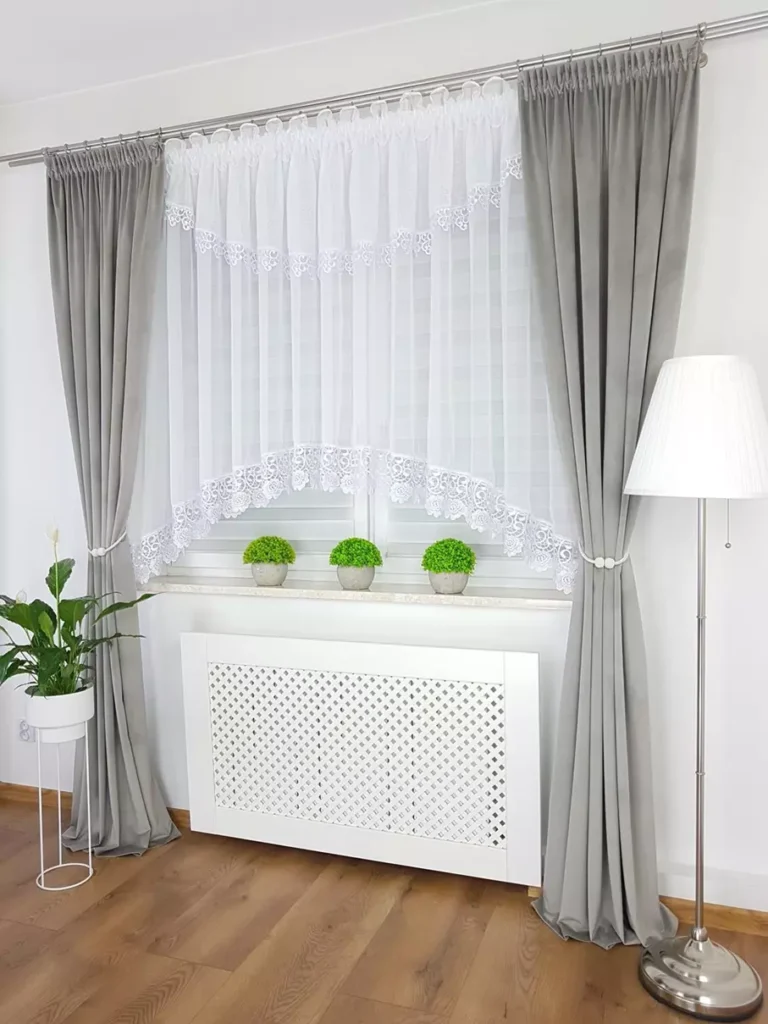 Firana z gipiurą 400 x 160 gipiura w kwiaty