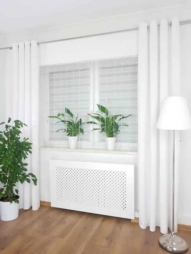 Welurowy panel z koralikami biały 200x160cm