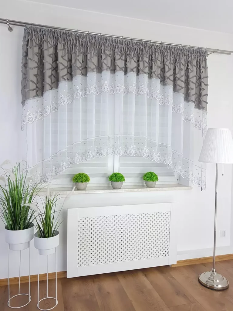 firana gotowa z haftem w stylu boho - szara