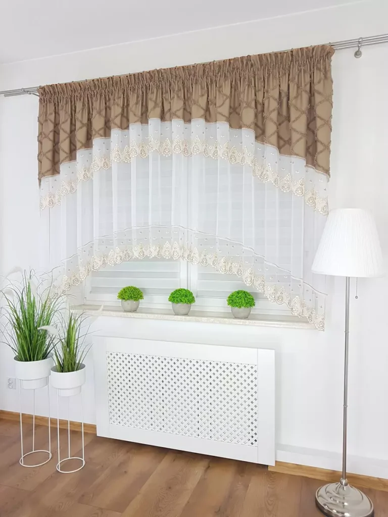 firana gotowa z haftem w stylu boho - brąz