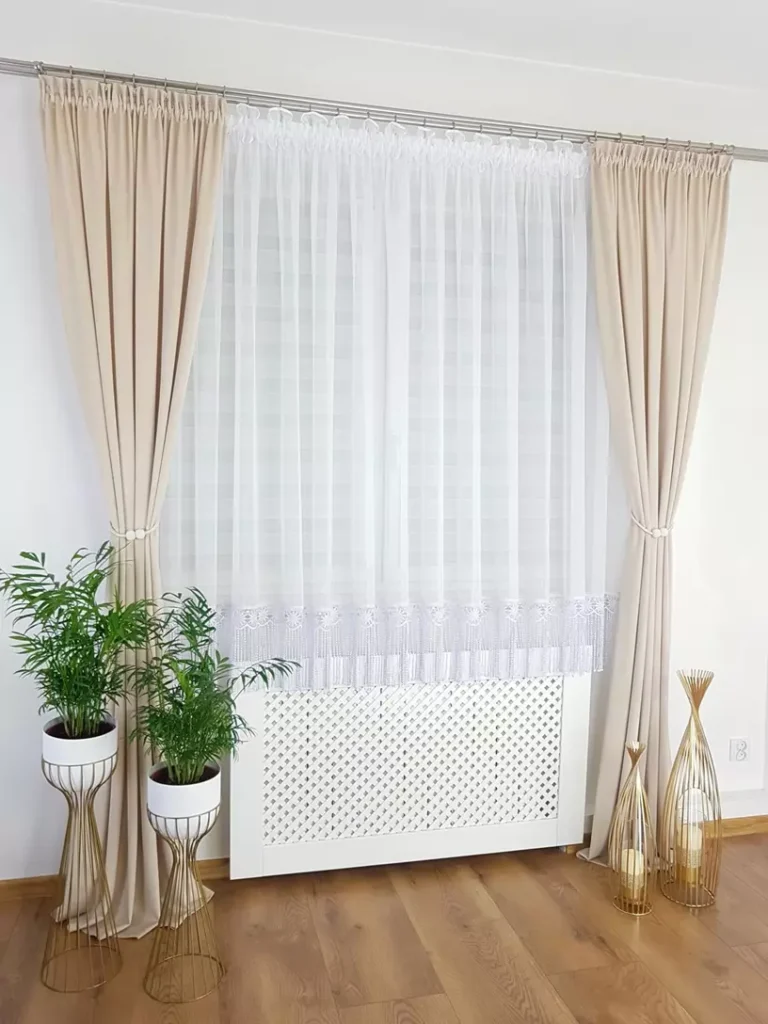 Firana gotowa z nowocczesną gipiurą 30cm