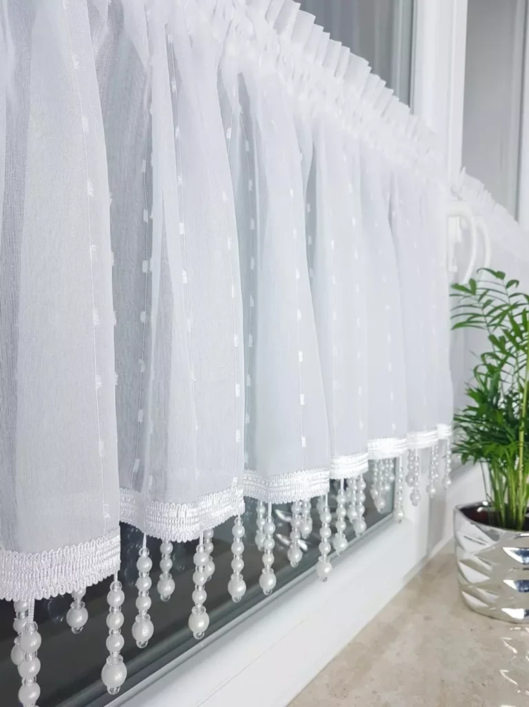 Firanka gotowa sable, zazdrostki z koralikami