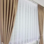 Prosta firana zdobiona 15cm gipiurą szer 300cm