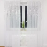 Firana z woalu ze srebrnym wzorem 250cm