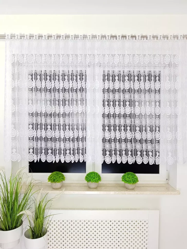 Firana gipiurowa z modnym wzorem 300cm x 160cm