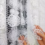 Firana gipiurowa z modnym wzorem 300cm x 160cm