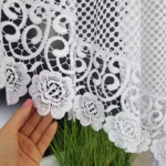 Dwuwarstwowa firana z siateczki i gipiury