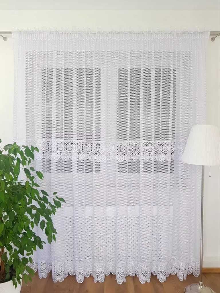 Długa firana z podwójną gipiurą biała 400cm x 250cm
