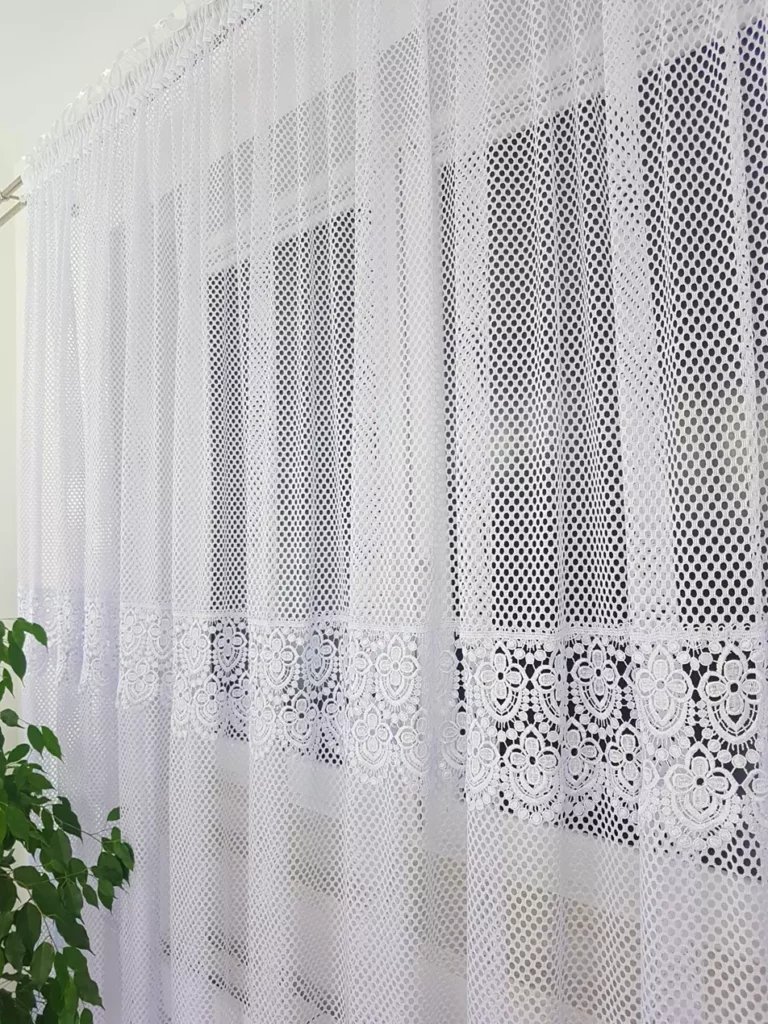 Długa firana z podwójną gipiurą biała 400cm x 250cm