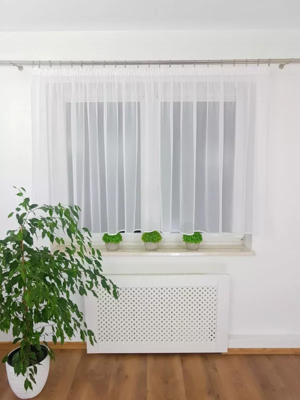 Krótka firana z woalu 400x130cm