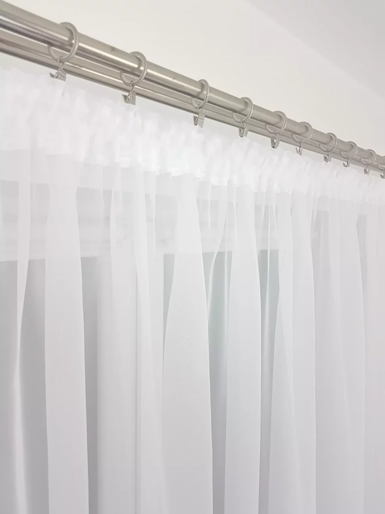 Krótka firana z woalu 400x130cm